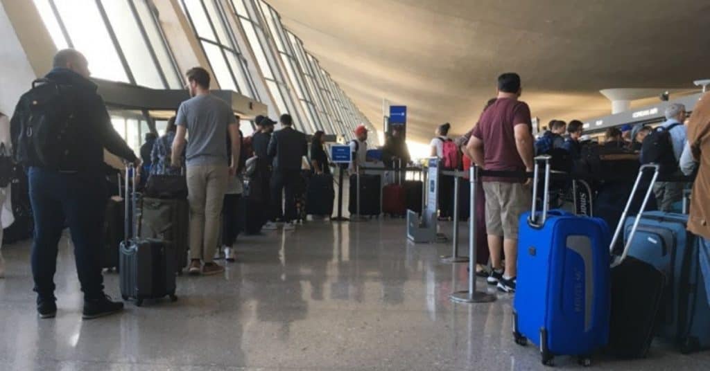 6 Tips to Avoid Airport Lines