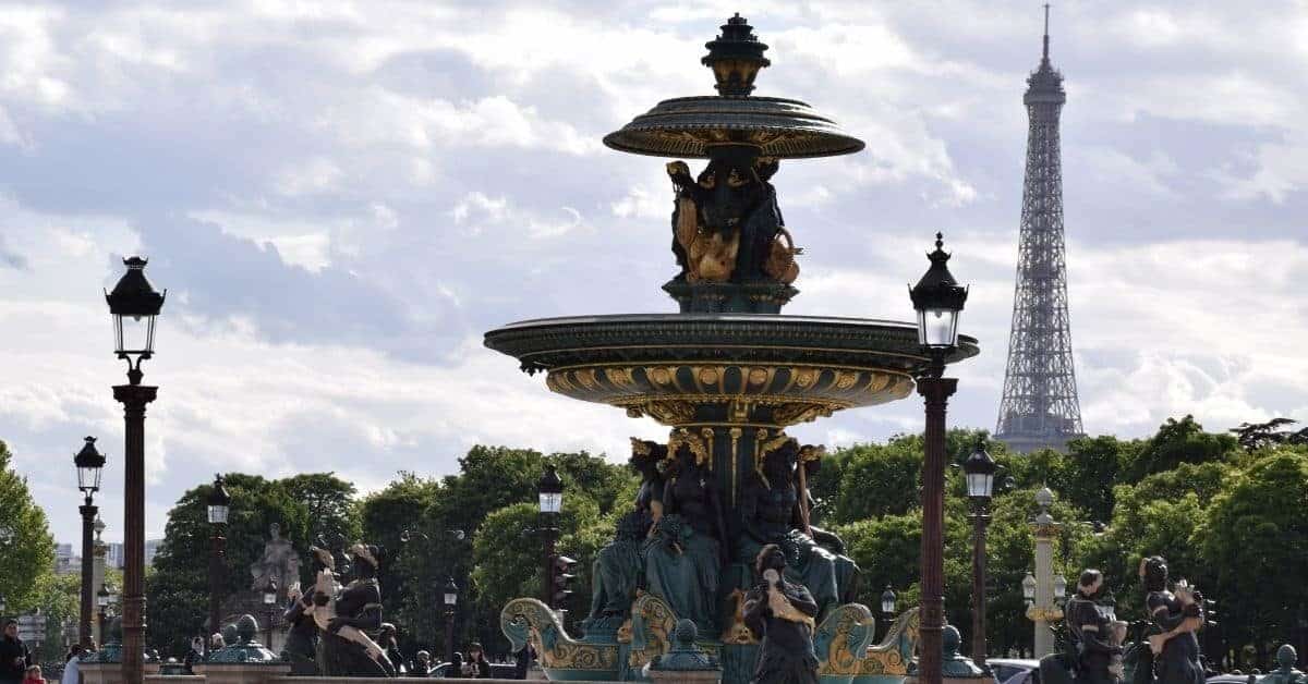 4 Days in Paris - Paris Place de la Concorde fountain and Eiffel Tower