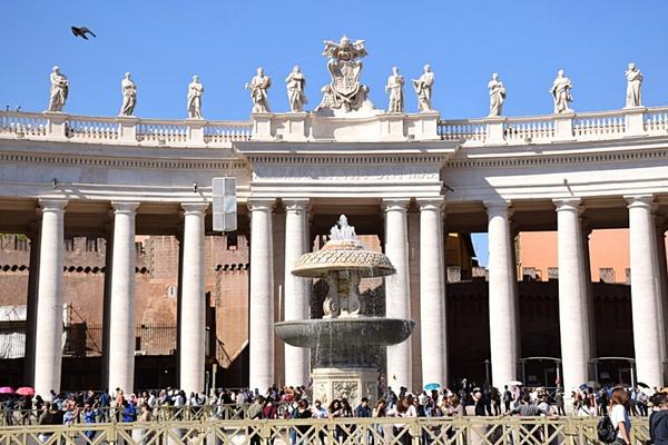Colonnade St Peters Square Vatican City
