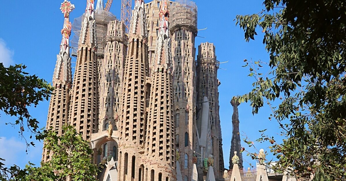 La Sagrada Familia_Barcelona Solo Travel Guide