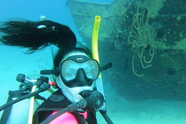 Gwen diving with Stuart Coves Nassau